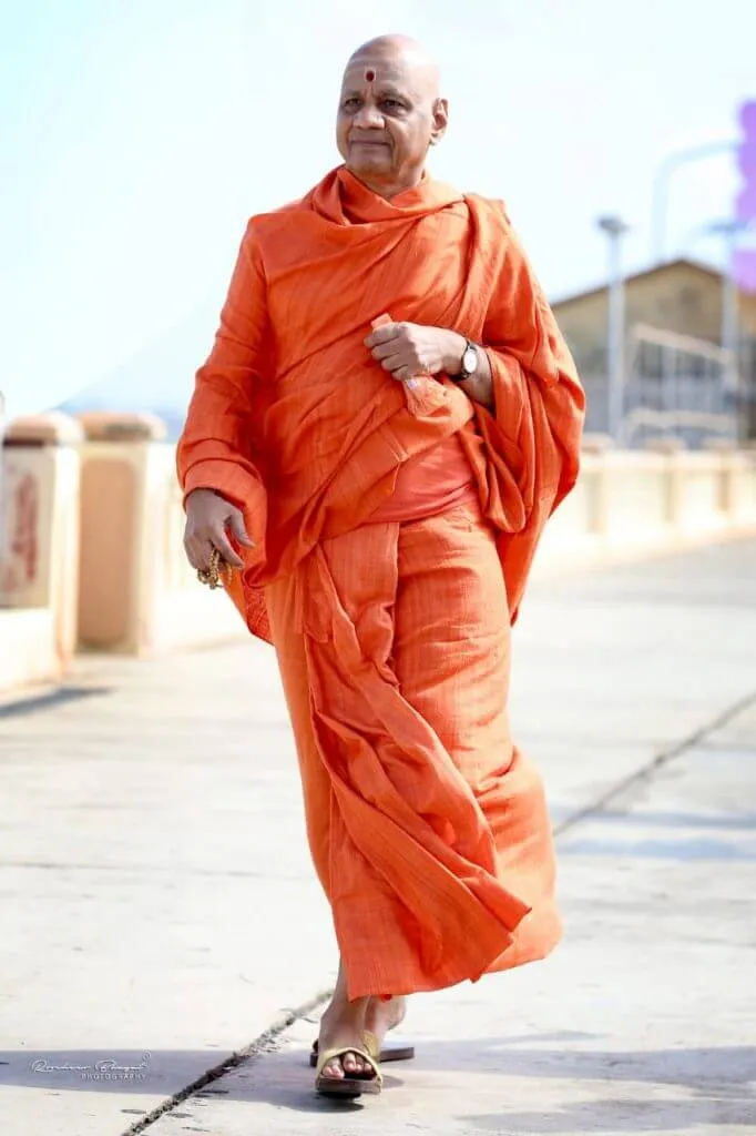 Swami-ji-Photo-5-1.jpg